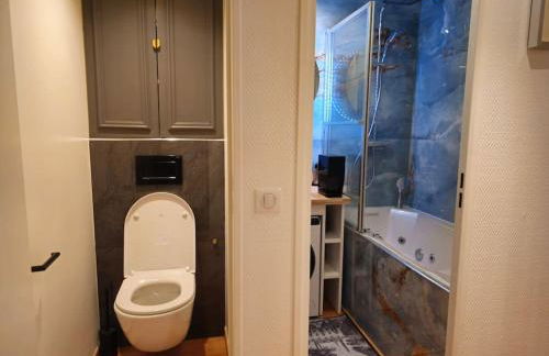 Paris La Defense - Modern Apartment with Jacuzzi - Foto 11