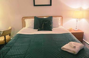 Ironbound 4 bdrm Industrial Suite! FREE parking - Photo 42