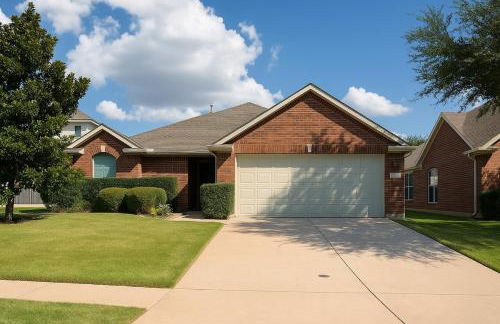Spacious 3BR Home w Game Room, Gym & Study - Foto 6