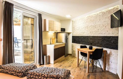 Olive Garden Beachside Hideaway - Photo 17