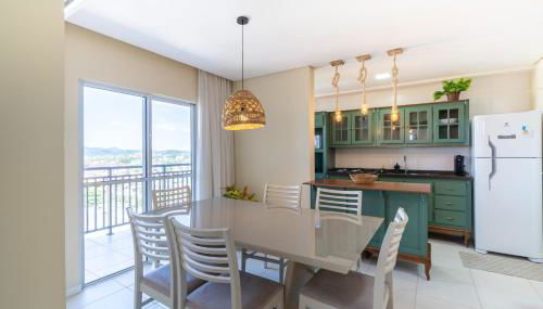 Aptos em Bal Piçarras a150m da PRAIA, dois quartos, sala de estar, COZINHA COMPLETA, SACADA com CHURRASQUEIRA, WI-FI, PISCINA, PORTARIA 24h, PLAYGROUND e QUADRA DE ESPORTES - Foto 5