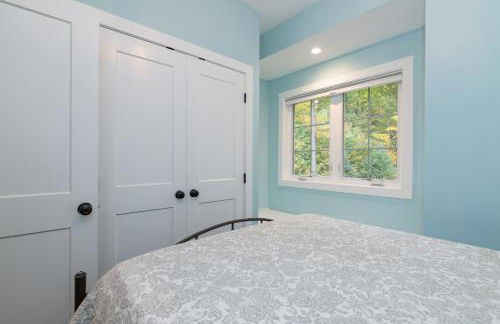 My Blue Haven - Shared lake access across the street! Glamorous home! - Foto 29