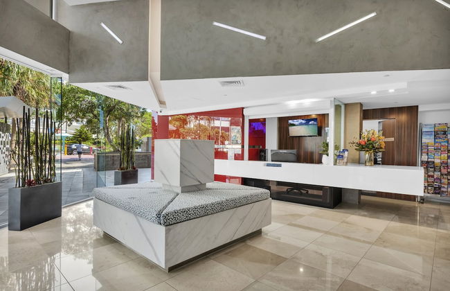 Reflection on the Sea - Foto 3