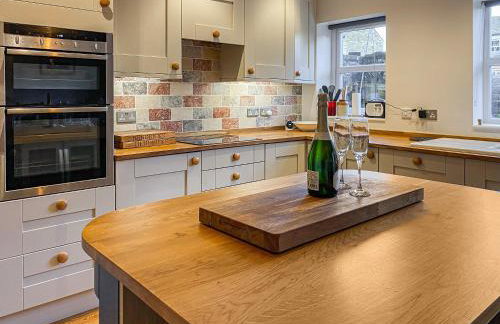 Hendricks Cottage - Photo 8