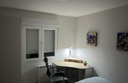 Piso recien reformado y con buena ubicación - Foto 10