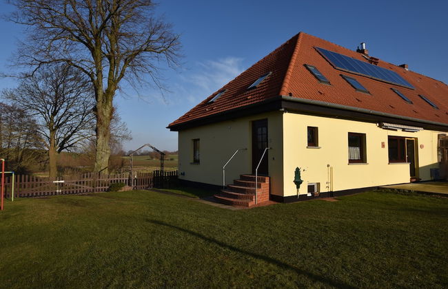 Snug Apartment in Kropelin Germany - Photo 4