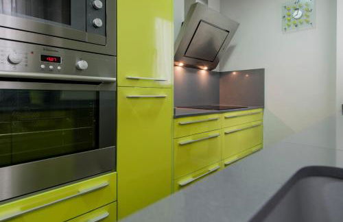 Apartamento Plaza de Castilla II - Urbano con Estilo y Funcional - Foto 9