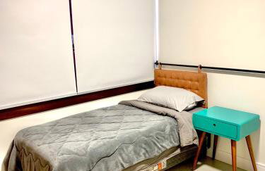 Apartamento Artístico - Garagem - Ar Condicionado - Excelente Localização - Foto 17