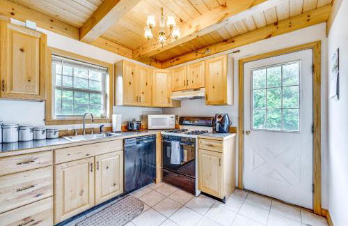 5 Mi to Jay Peak Resort Cabin with Pond Access! - Foto 10