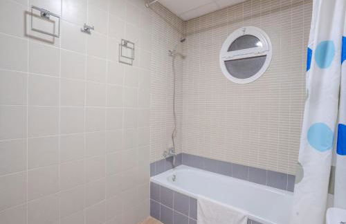 Apartment in Peñaflor with Charming Patio - Foto 35