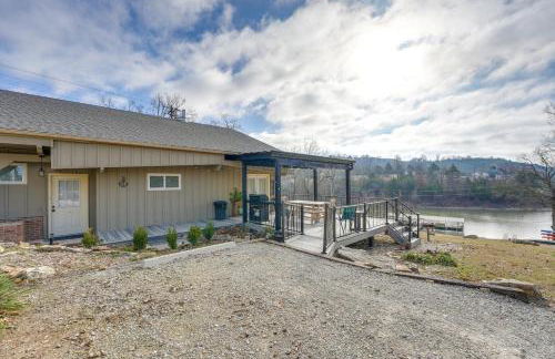 Cozy Table Rock Lake Boathouse with Pool Access - Foto 3