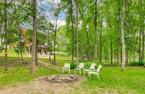 Canal Across Street Family Cabin in Breezy Point! - Foto 34