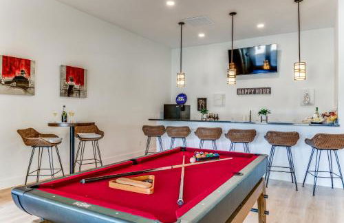 6 BDRM Wine Country Compound on 2 Acres! Pool/HotTub & Club House - Foto 4