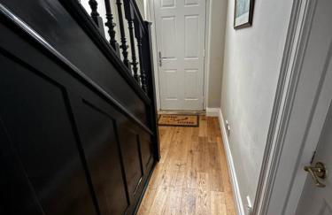 Grammar School Yard Four Bedroom Free Parking - Foto 19