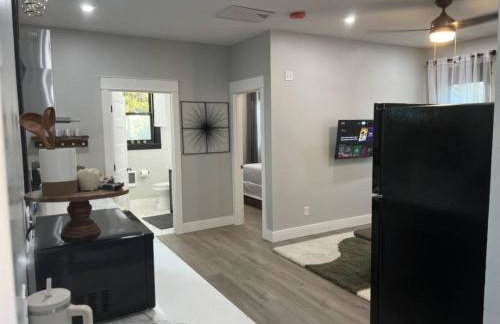 ADA Friendly and AC Little House on the Ferry - Foto 15