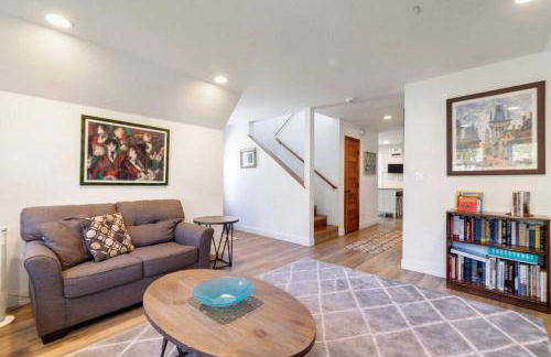 Pacifica Storybook Beach House - Photo 4