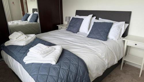 Ground Floor Beachside Apartment - Photo 3