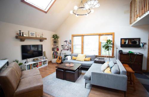 Cheerful 3-bedroom cabin with mountain view - Foto 2