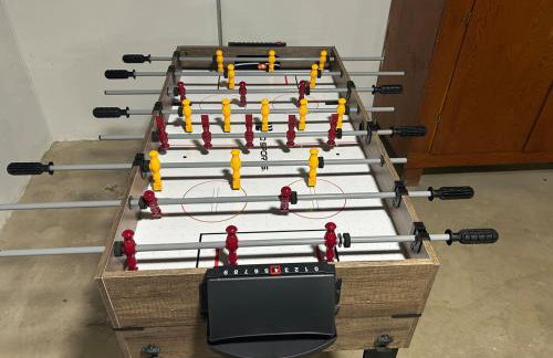 Spacious 3 Bedroom Home with Game Room and Parking - Foto 6