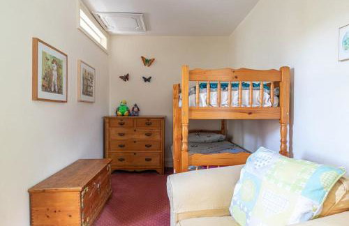 Swallows’ Barn - Photo 32