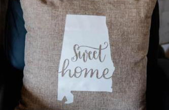 Rustic Chic Alabama Cabin w Loft Fire Pit Pet Friendly Fenced Yard Lake Guntersville - Lucky Lodge - Foto 24