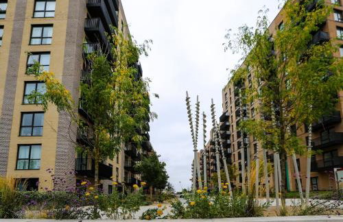 2BR Flat - Walk to Elizabeth Line - Free Parking - Foto 4