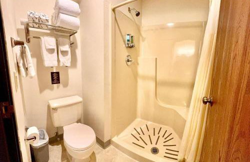 Boulder Junction Motor Lodge - Photo 3