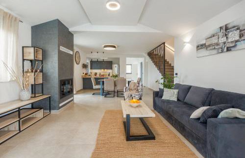 Moderne Villa mit Privatpool, Meerblick, Babybett, BBQ, klimatisierte Schlafzimmer - perfekt zum Biken - Photo 21