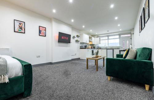 ROOMS NEAR ME - All amenities, private access entire place, kitchen & washroom, smart tv, parking nearby - Foto 8