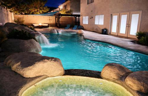 5BR Oasis 15 Min to Strip, Pool Table - Foto 2