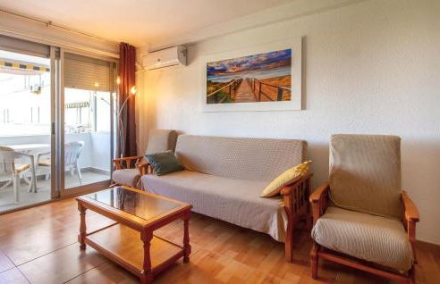 2 Bedroom Cozy Apartment In Gandia - Photo 12