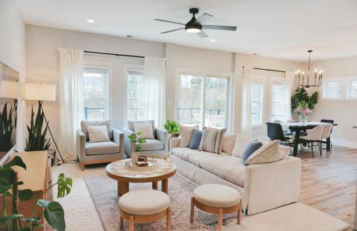 Cozy Cottage in the Heart of Huntersville - Foto 1