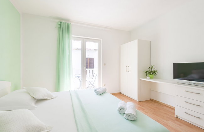 Apartmani Nikolina - Photo 1