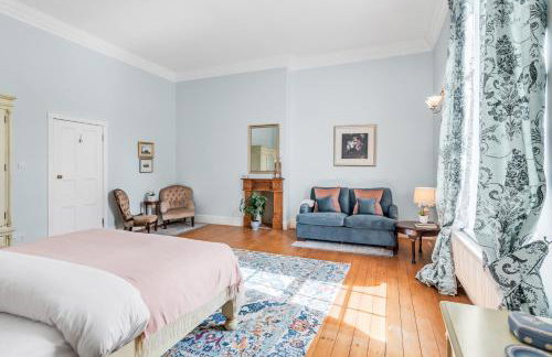 Beccles Georgian Mansion l 9 Bedrooms, Hot Tub & Parkland - Foto 22