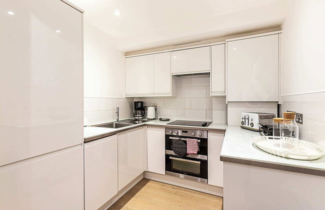 Charming and Modernised Edwardian Flat - Photo 7