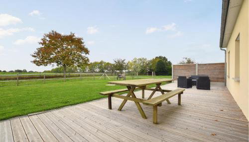 Awesome Home In Bacilly With Wifi - Foto 3