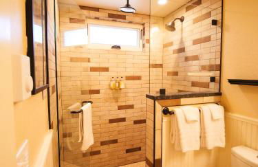 RedTail Inn - 3 Suites Sleeps up to 12 - Foto 21