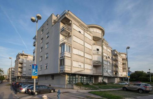 "Apartment Zagreb Idila Center", with a balcony, speed WiFi - Photo 3