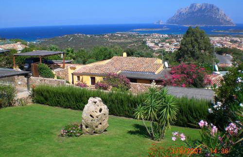 Porto San Paolo Sea Villa - Photo 1