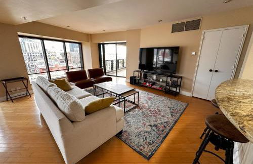 Luxurious and Spacious 2-Bedroom Condo Unit Downtown San Diego in the Heart of the Gaslamp Quarter - 30-Day Min recommended - 14-Day Min acceptable - Foto 66