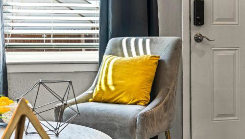 Stylish & Comfy Downtown Gem Irving Parking - Foto 5