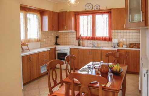 Two-Bedroom Holiday Home In Livanates - Foto 19