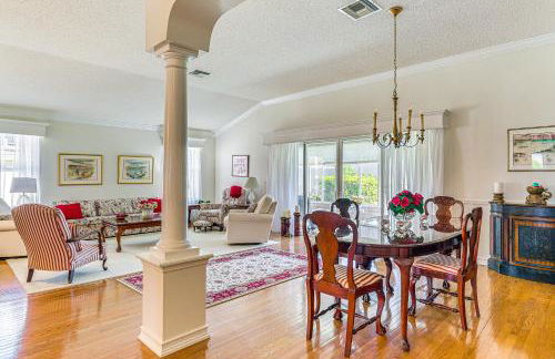 Walk to Golf and Pool Pet-Friendly Villages Home - Foto 5