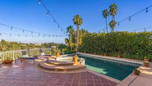 Stradella Spanish - Contemporary Mediterranean Estate w/ Resort-style Yard - Foto 3, Other