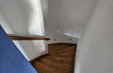 Stylish top floor apartment with garden view - Foto 7