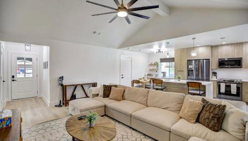 Custom Designer Home. Sleeps 9. Close to domain Q2 - Foto 5