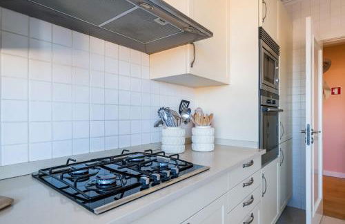 Saboia -Spacious Gorgeous Apartment - Photo 9