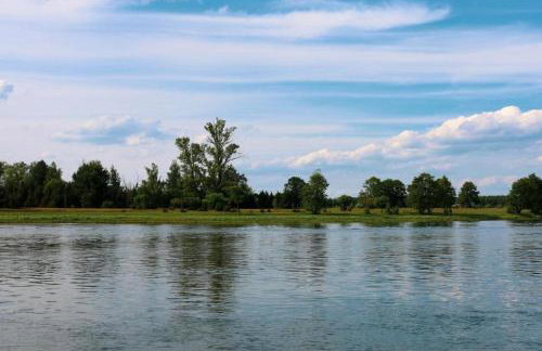 Oaza Święty Spokój - Tiny House z Balią i Jacuzzi przy rzece Narew - Foto 46