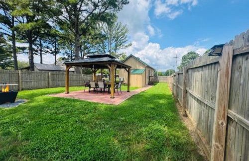 Rustic Chic Alabama Cabin w Loft Fire Pit Pet Friendly Fenced Yard Lake Guntersville - Lucky Lodge - Foto 5