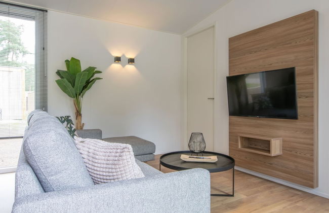 Chalet Near Eindhoven in a Green Oasis - Photo 7